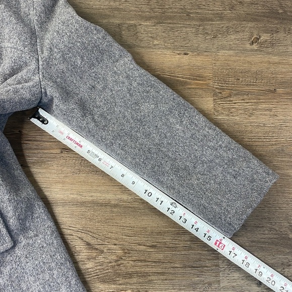 Vintage Penguin Women’s 100% Wool Grey Pea Coat, Thinsulate, size 12 - Picture 8 of 10